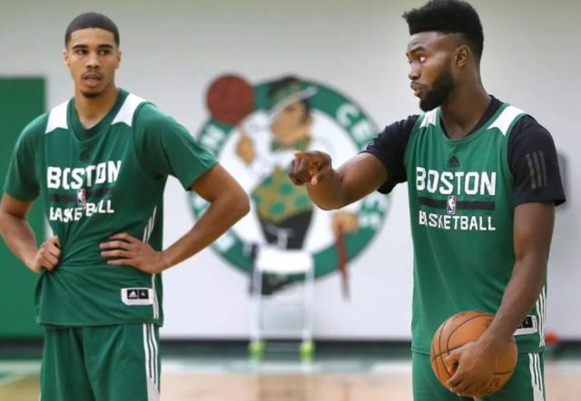 中国男壶六战全胜锁定循环赛第一，7-0横扫波兰（中国男壶六连胜提前锁定循环赛头名，7比0零封波兰）