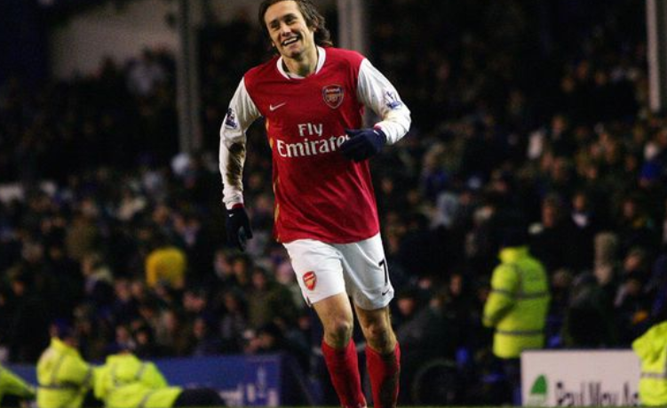 未来可期，李新翔中超处子赛季即收获6球3助（李新翔中超首季斩获6球3助，前景可期）