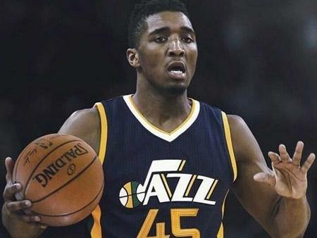 詹黑Skip：在重大的比赛中，杜兰特一贯会压制詹姆斯（詹黑Skip称：大赛里杜兰特一再压过詹姆斯）