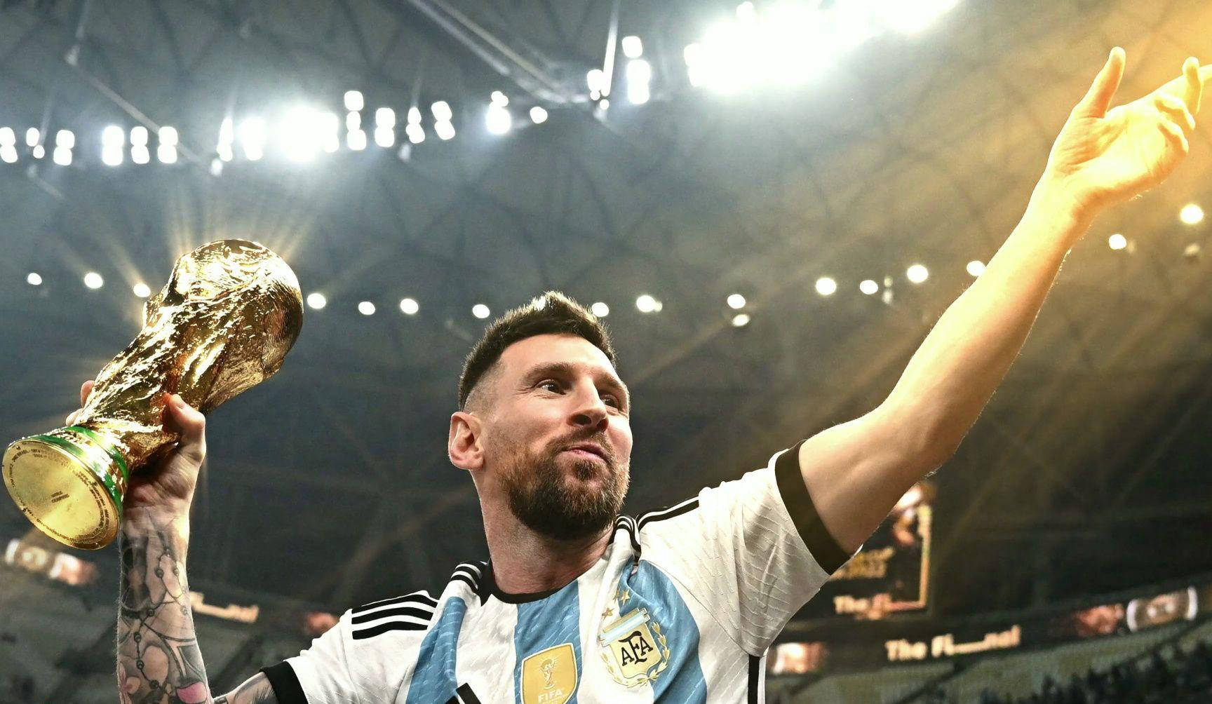 暂停关闭皮斯胡安球场，塞维利亚足球俱乐部坚决反对不公平处罚（塞维利亚俱乐部强烈抗议不公惩罚，反对暂时关闭皮斯胡安球场）