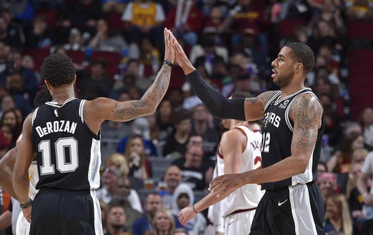 巴萨前高管：皇马就像校霸，只敢狂扁小朋友，碰到强的就缩了（巴萨前高管：皇马如校园霸凌者，欺弱避强）