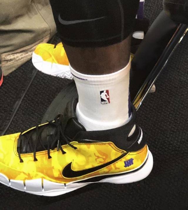 邮报：C罗在白宫获赠特别礼物，一把通向总统官邸的钥匙（邮报：白宫赠C罗特别礼物，一把通往总统官邸的钥匙）