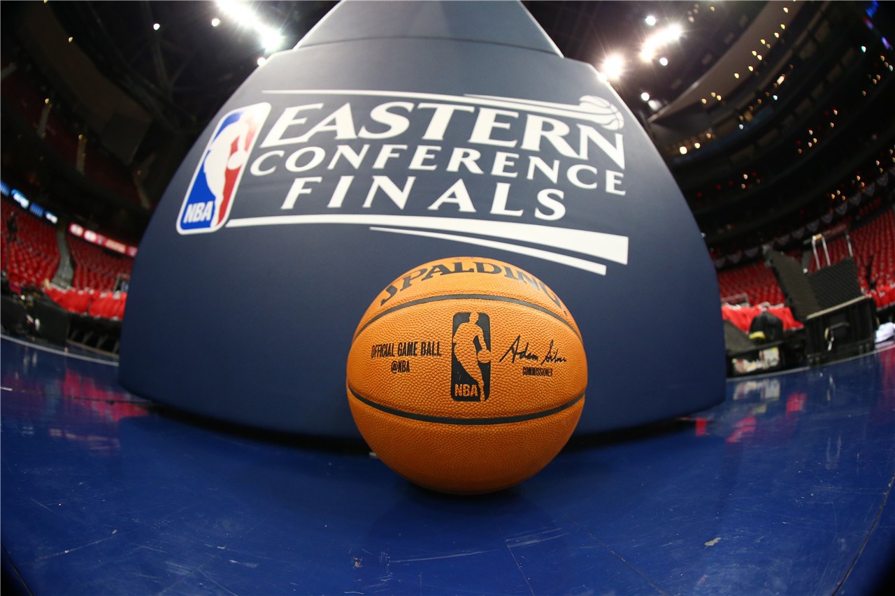 尤利亚诺：就算当年有VAR，我对大罗的阻挡也不会被判点球（尤利亚诺：即便当年有VAR，我对大罗那次拦截也不该判点球）