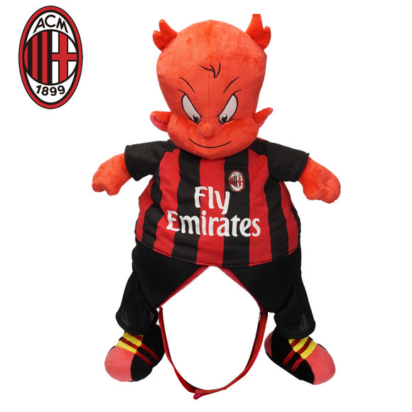 目前半场结束，马刺与鹈鹕双方合砍134分。（半场战罢，马刺与鹈鹕合计拿下134分）