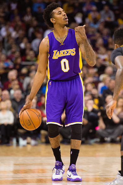 切尔西征战欧冠，帕尔默与德拉普缺阵成隐忧（切尔西出征欧冠，帕尔默与德拉普缺席增添隐患）