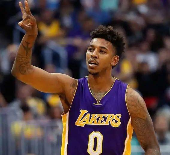 齐沃：我们赢5-0会被认为是正常，2-1是运气好，输球就是灾难（齐沃：5-0被当作理所当然，2-1被说是走运，输球就成灾难）