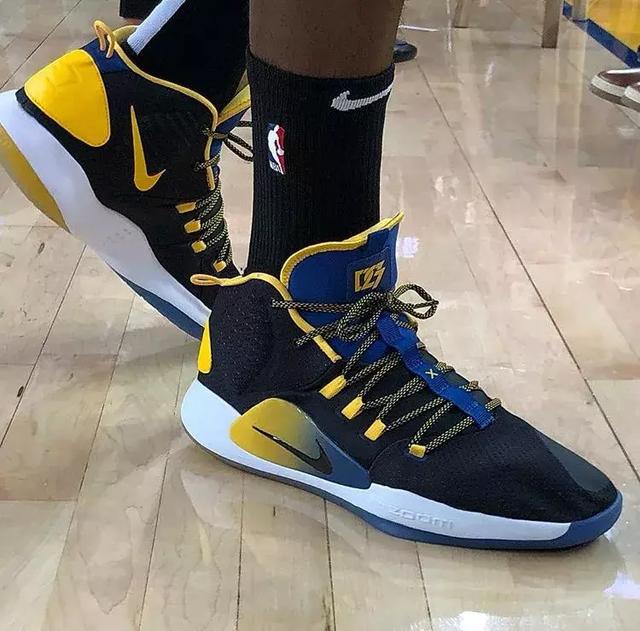 德国U21大名单：17岁卡尔入选，比朔夫、阿尔扬-伊布在列（德国U21名单出炉：17岁卡尔入围，比朔夫、阿尔扬-伊布齐入选）